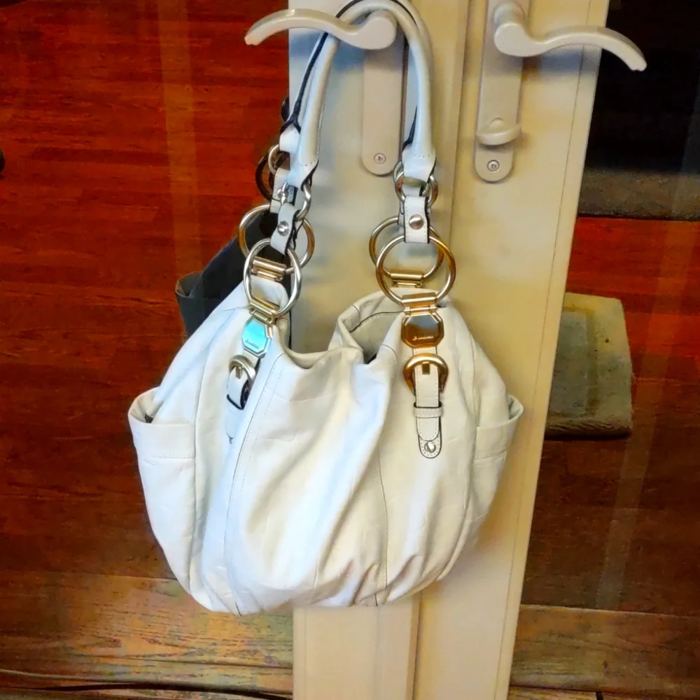 B MAKOWSKY Saddle White Embossed Large shoulder bag, tote - Picture 1 of 7